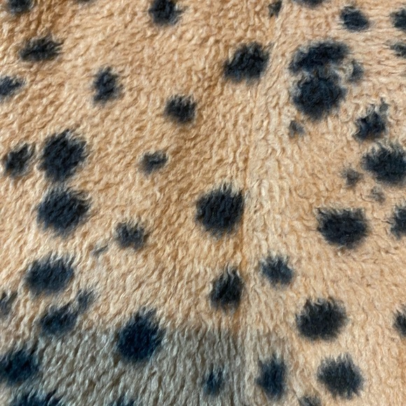 Abercrombie & Fitch Faux-Fur
Collar Coats & Jackets - Picture 4 of 7